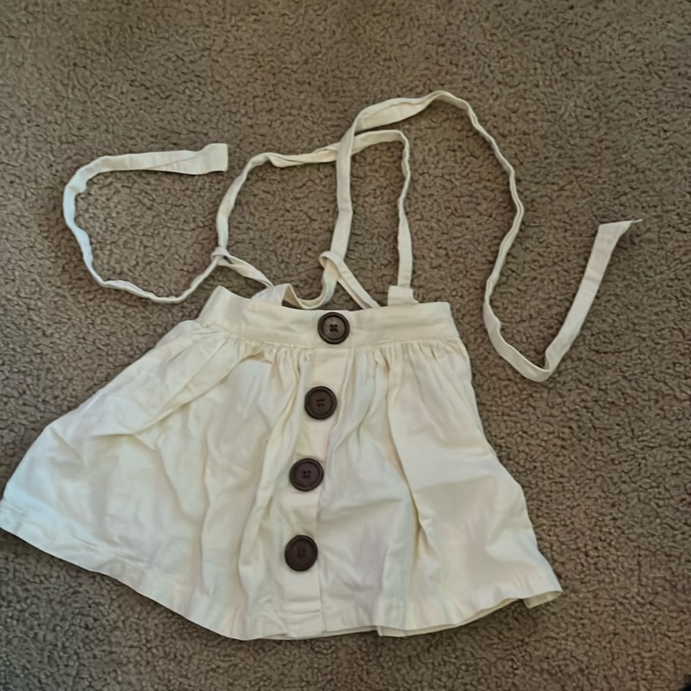 Light yellow Lacey lane skirt size 4T.